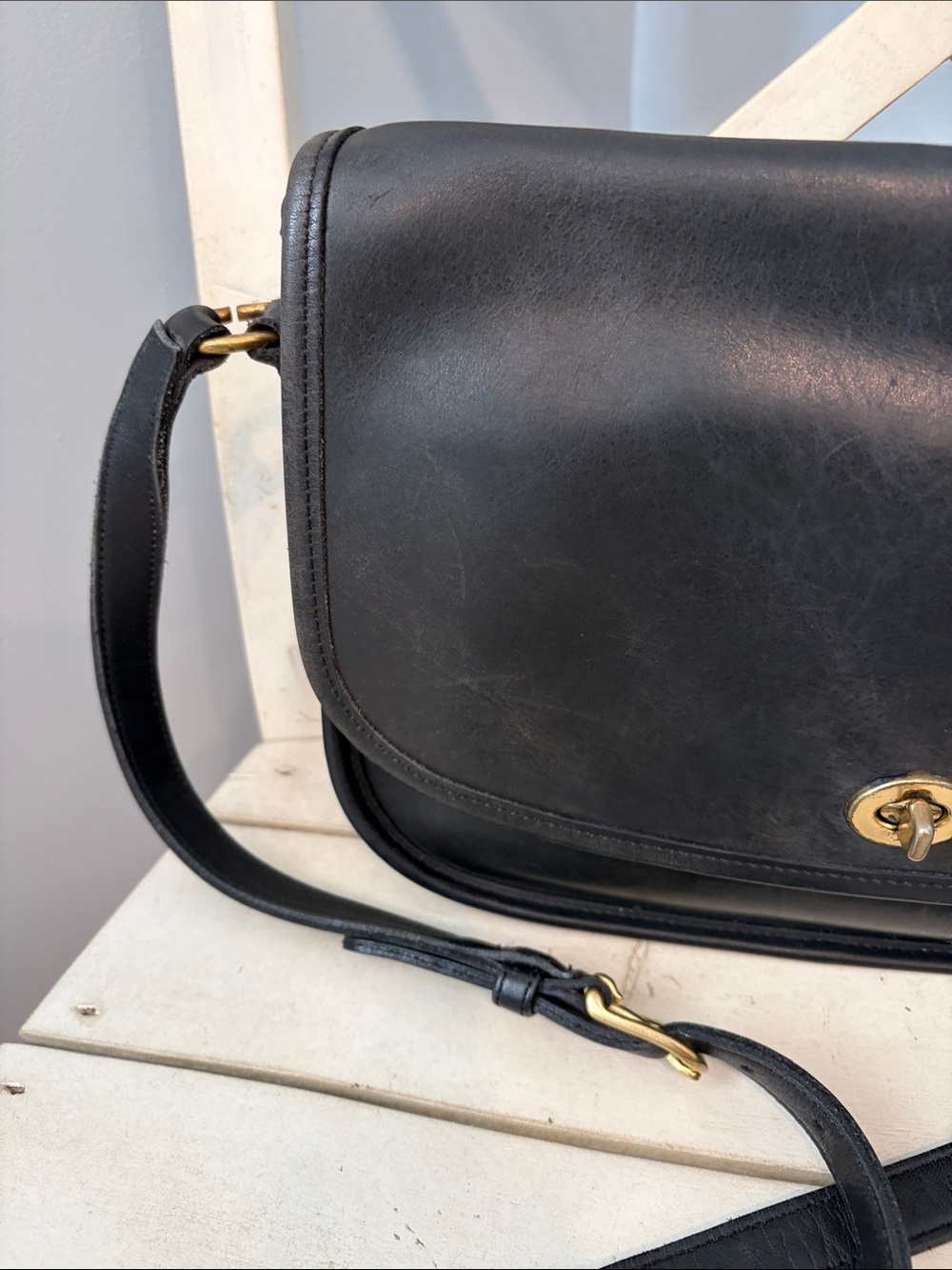 Coach Classic Black Leather Crossbody Shoulder Bag - Picture 2 of 11